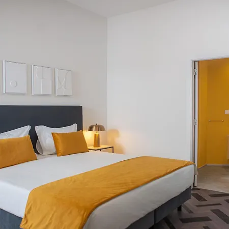 Gloria By Succeed 3*