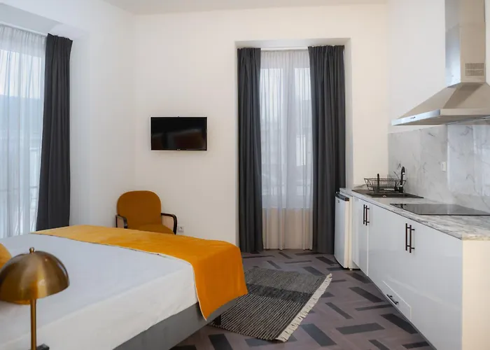 Hotel Gloria By Succeed 3*