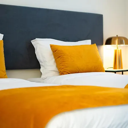 Gloria By Succeed 3*